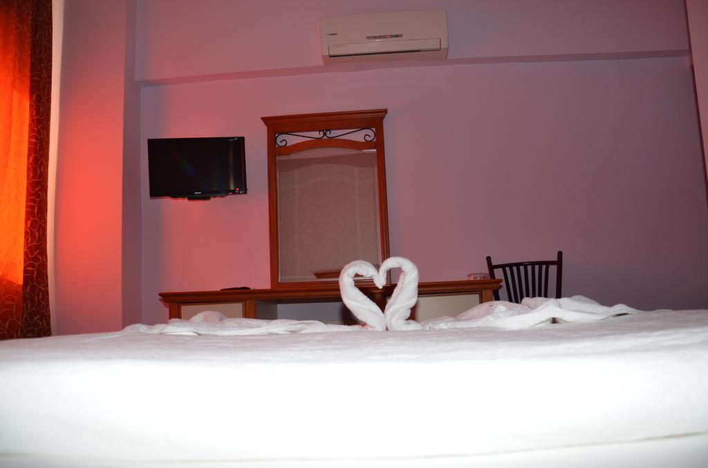 Ozturk Hotel 안탈리아 객실 사진