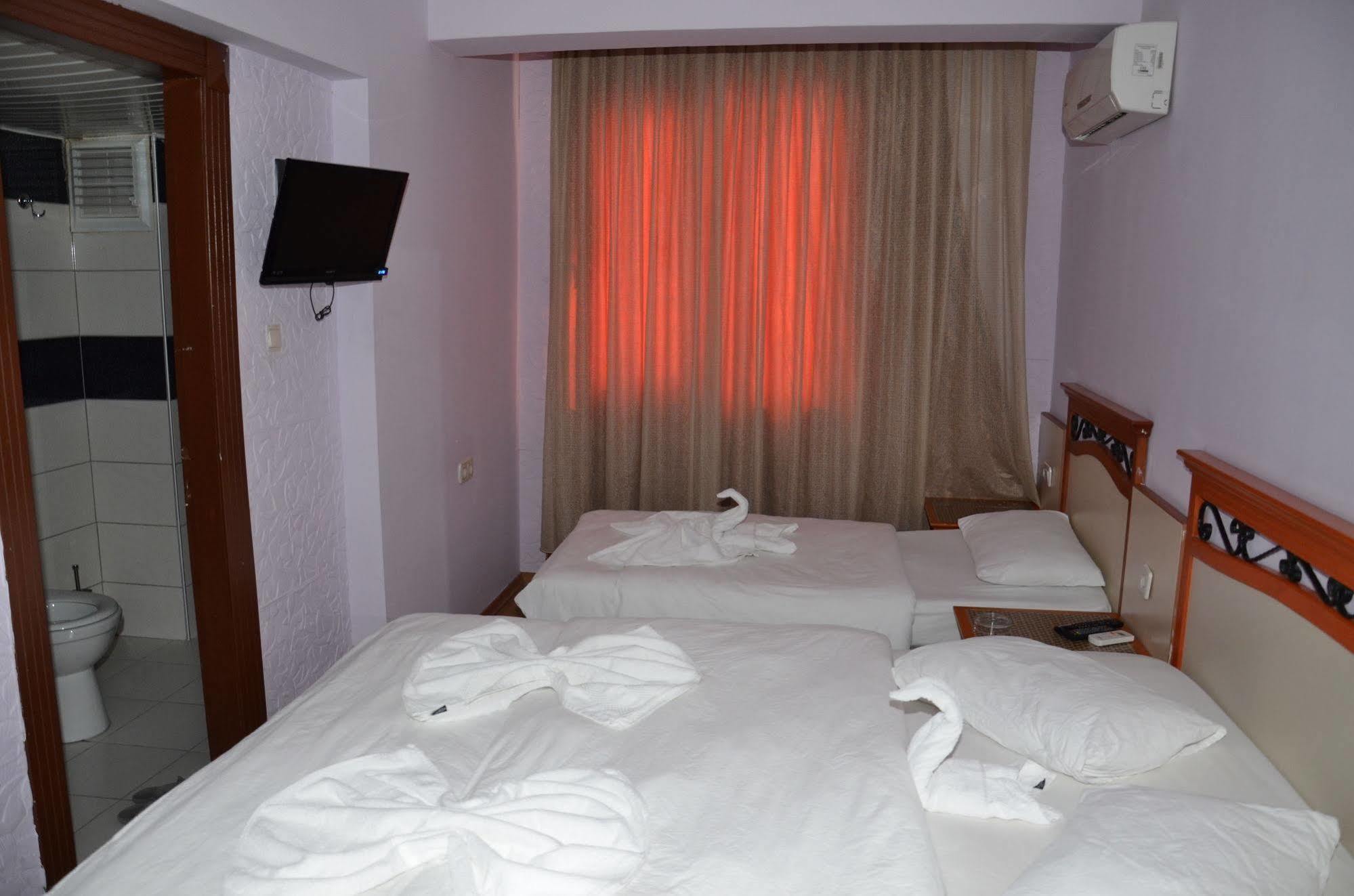 Ozturk Hotel 안탈리아 외부 사진