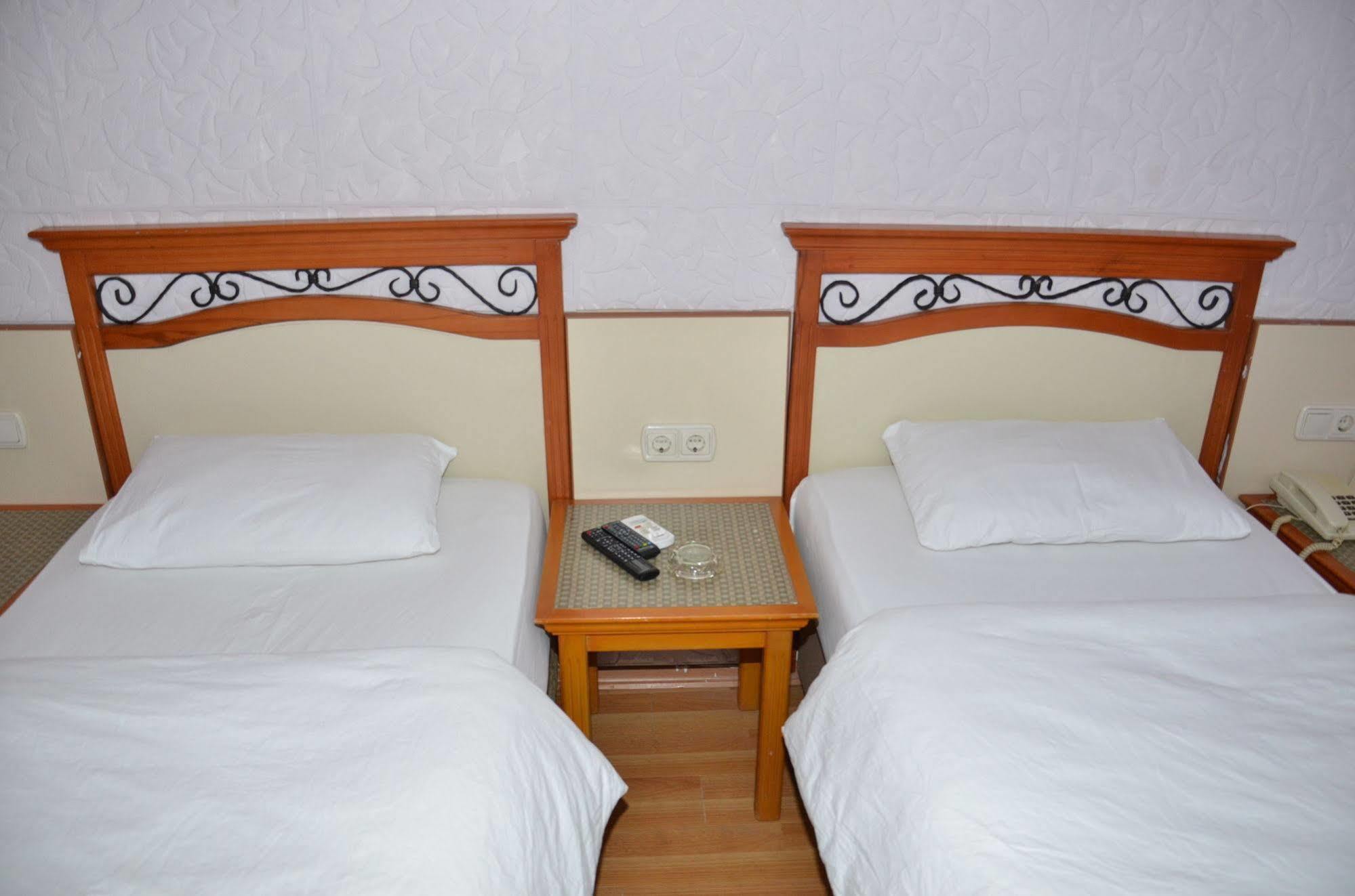Ozturk Hotel 안탈리아 외부 사진